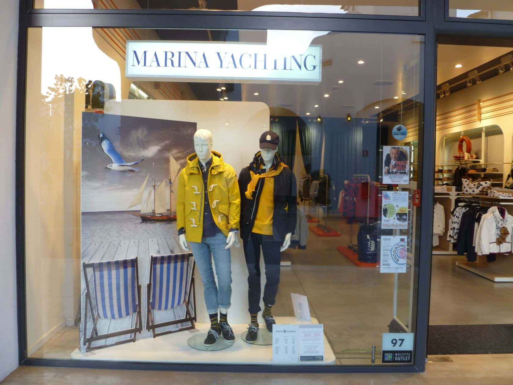 2012-02 FashionDistrict Molfetta WW 020